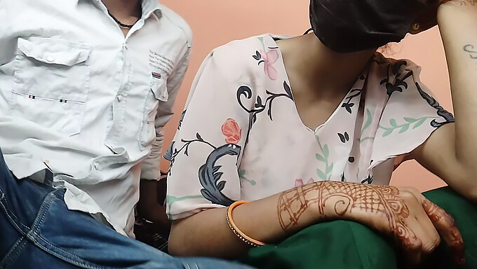 Bhabhi India Amatir Memuaskan Dirinya Sendiri Dengan Jari Dan Kontolnya Dalam Video Close-Up