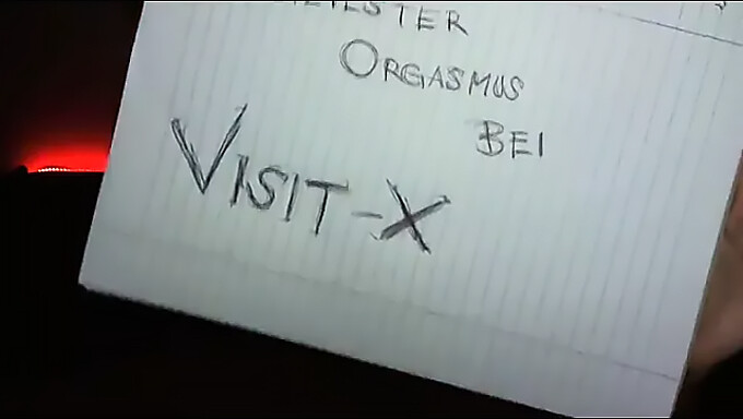 Dildo Ile Büyük Göğüs Mastürbasyonu