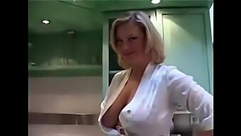 Domowa Milf: Niesamowita Blond Milf W Domowym Porno.